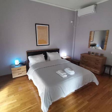 Penthouse Spacious W Super Wifi & Terrace, 2 Min From Metro Athen Eksteriør billede
